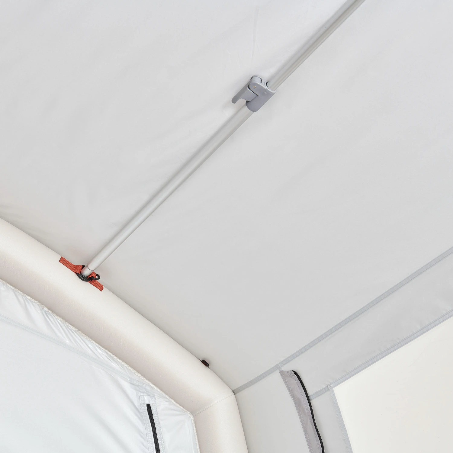 Quechua 6 Person Inflatable Camping Shelter - Image 12