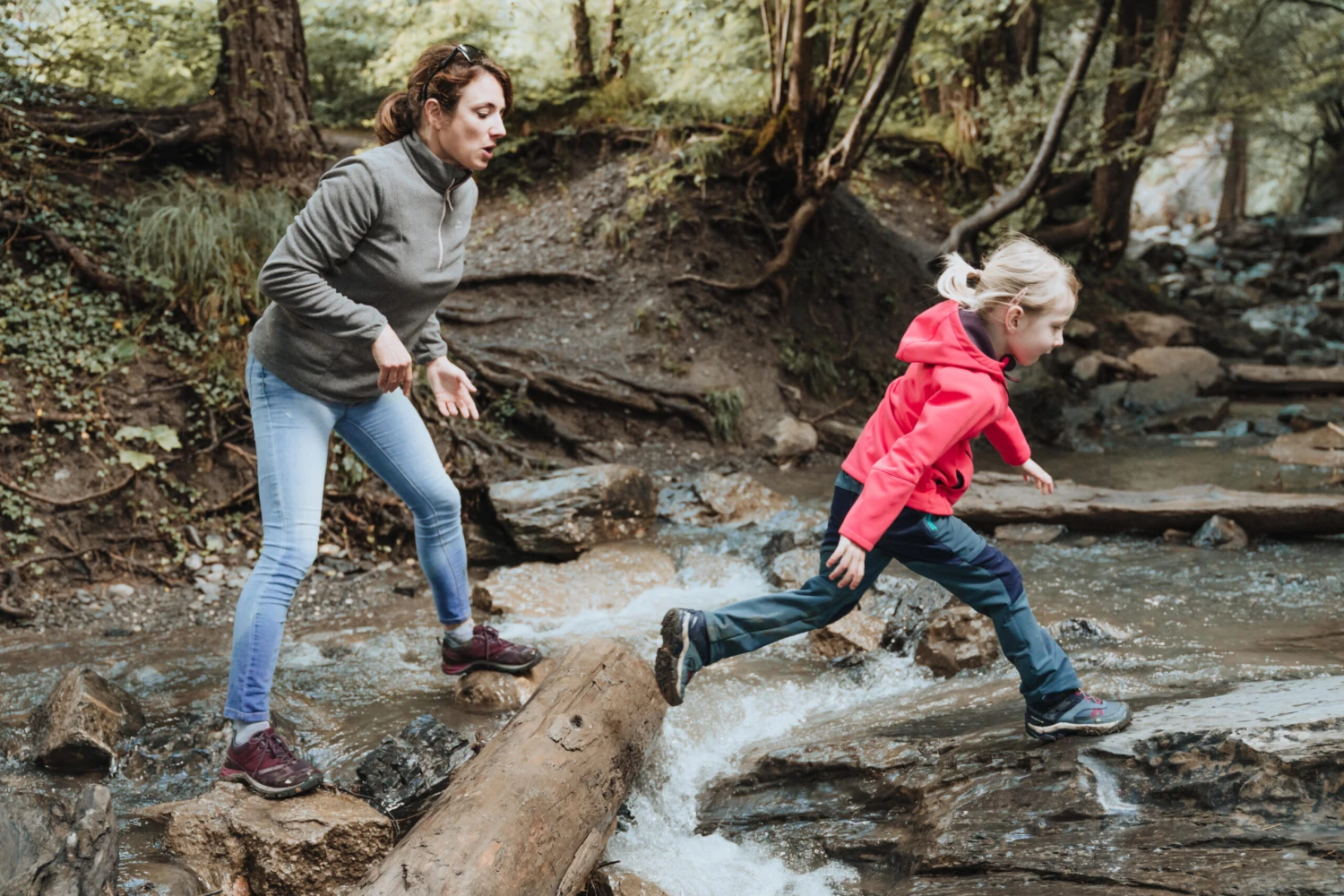 Quechua Kids’ Softshell Hiking Trousers - MH550 - Aged 2-6 - Image 8